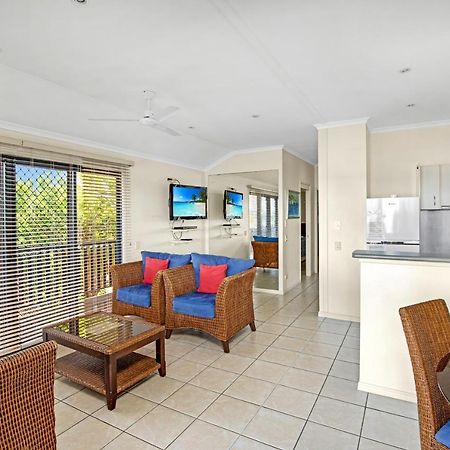 Tin Can Bay Marina Villas Екстериор снимка