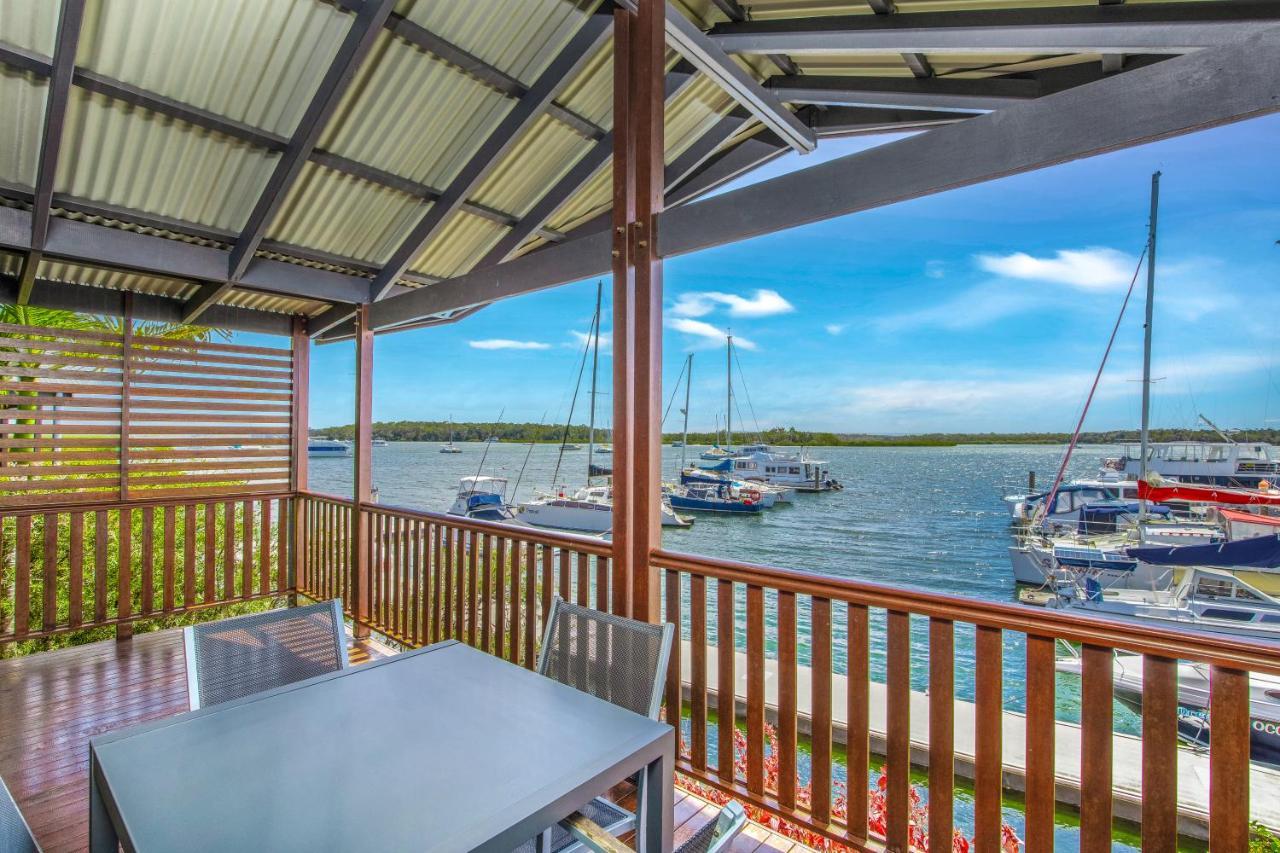 Tin Can Bay Marina Villas Екстериор снимка