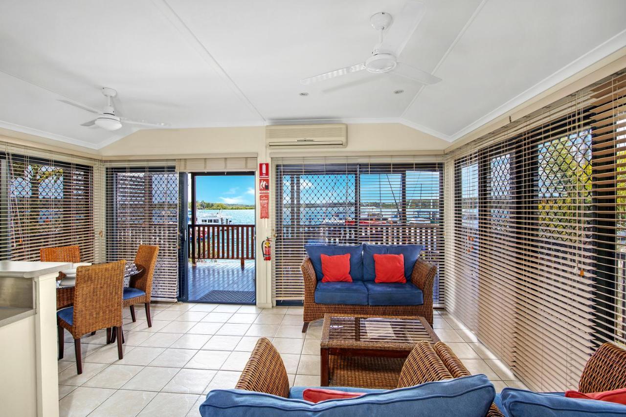 Tin Can Bay Marina Villas Екстериор снимка