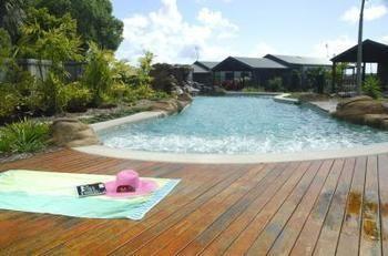 Tin Can Bay Marina Villas Екстериор снимка